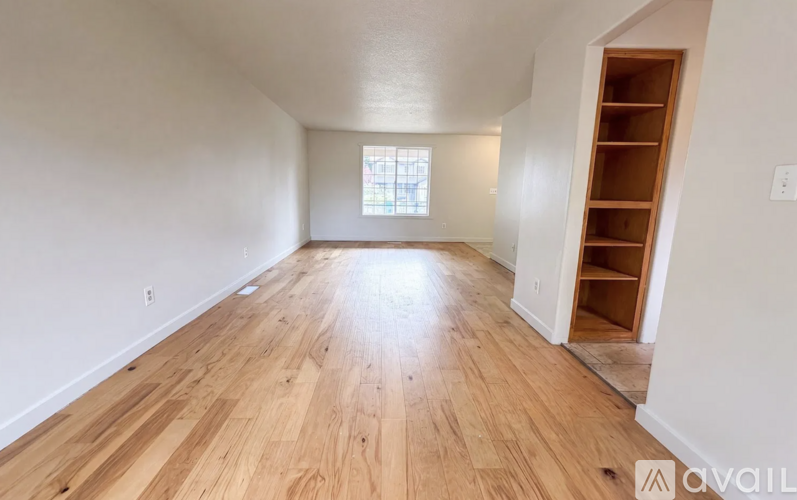 1321 NW 5th Ct 4 Beds Single Family Home for Rent - Photo gallery 4