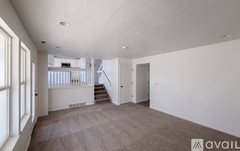 1444 W 3605 S 4 Beds Single Family Home for Rent - Photo gallery 2