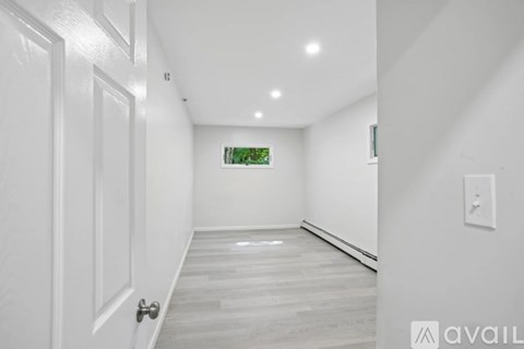 952 Haverstraw Rd 4 Beds Apartment for Rent