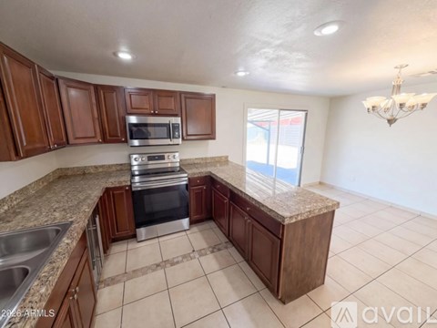 6209 W Alvarado Rd 3 Beds Apartment for Rent