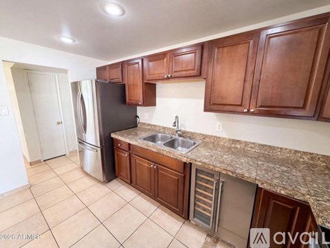 6209 W Alvarado Rd 3 Beds Apartment for Rent