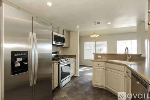 7642 W Beryl Avenue 3 Beds Apartment for Rent