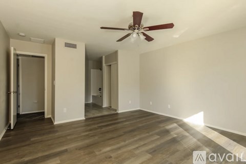 7642 W Beryl Avenue 3 Beds Apartment for Rent