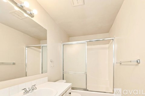 8312 113Th St E 4 Beds Apartment for Rent