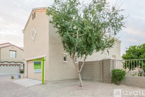 7526 S 14Th St 3 Beds Apartment for Rent