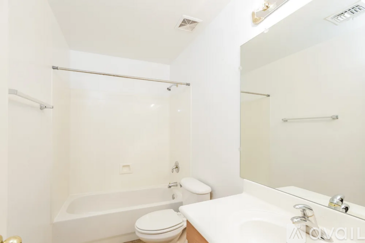 7526 S 14th St 3 Beds Single Family Home for Rent - Photo gallery 4