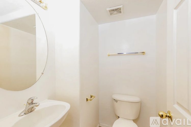 7526 S 14th St 3 Beds Single Family Home for Rent - Photo gallery 5