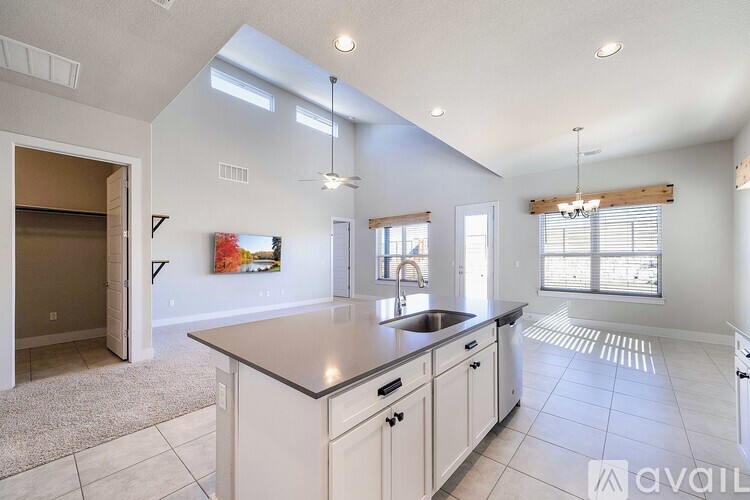 11521 American Mustang Loop 4 Beds Single Family Home for Rent - Photo gallery 2