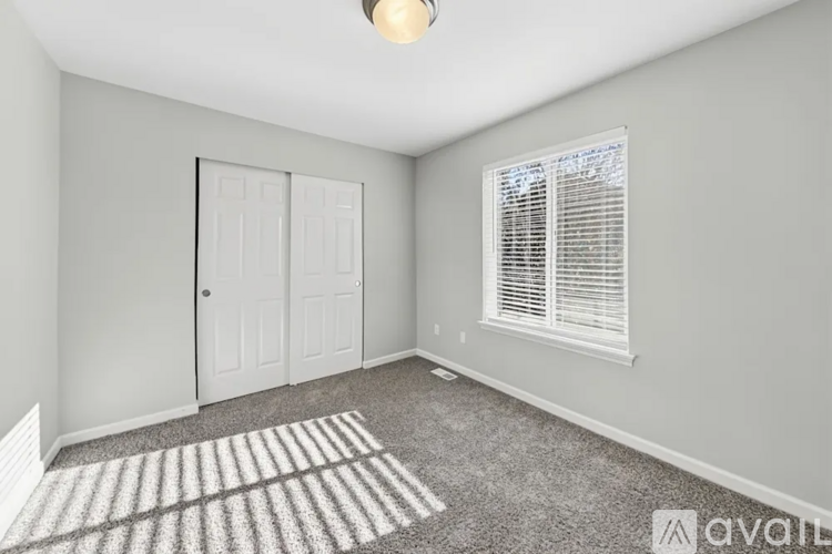 9503 West Polk Street 4 Beds Single Family Home for Rent - Photo gallery 4