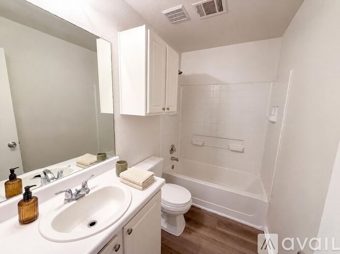 232 Phillips St 4 Beds Single Family Home for Rent - Photo gallery 5