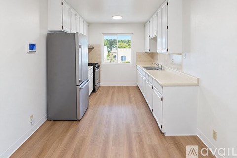 1122 5Th St 3 Beds Apartment for Rent