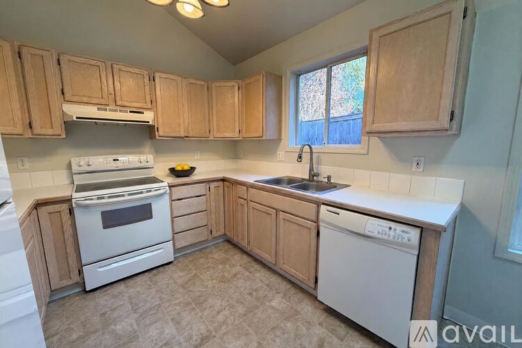 9885 SE 38th Ave 2 Beds Single Family Home for Rent - Photo gallery 2