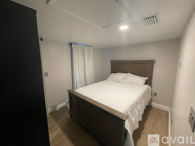 8835 West Patterson Street 2 Beds Single Family Home for Rent - Photo gallery 1