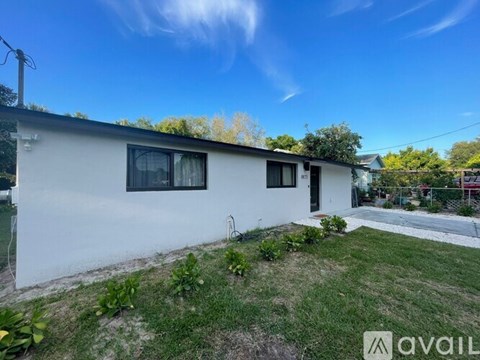 8835 West Patterson Street 2 Beds Apartment for Rent