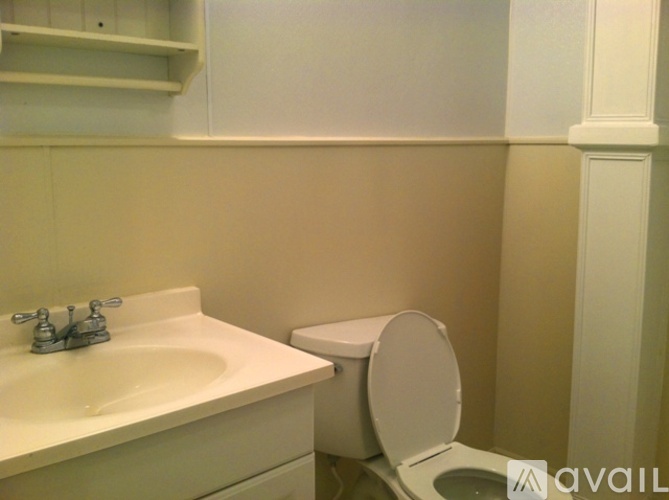 112 Main St 1 Apartment for Rent - Photo gallery 2