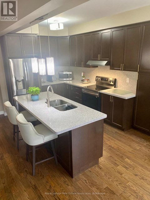 12 DIAMOND LEAF LANE 3 Beds Apartment for Rent