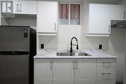 BASEMENT - 6 BINDER TWINE TRAIL 1 Apartment for Rent