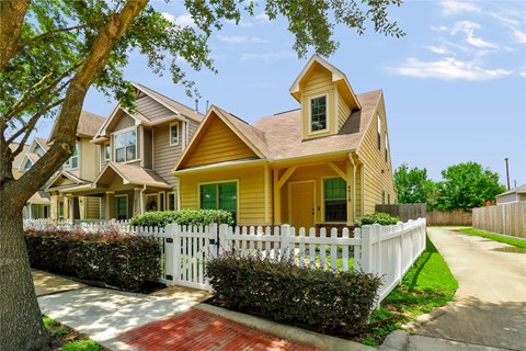 4918 Vista Village Lane 3 Beds Apartment for Rent