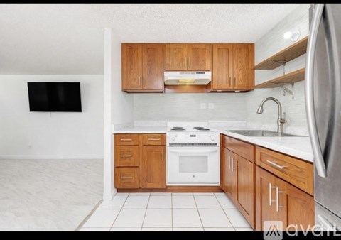 440 Lewers Street 2 Beds Apartment for Rent
