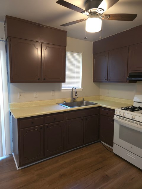 413 Adamson St 2 Beds Apartment for Rent