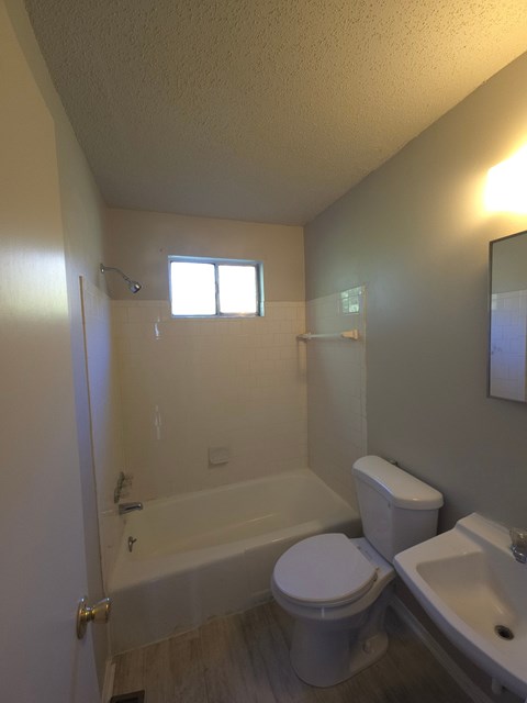 413 Adamson St 2 Beds Apartment for Rent