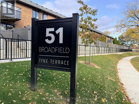 43 - 51 BROADFIELD DRIVE 5 Beds Apartment for Rent