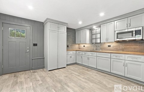 11 Hill Lane 3 Beds Apartment for Rent