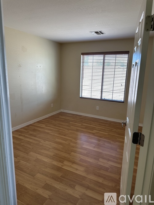 1054 South Fargo Street 4 Beds Single Family Home for Rent - Photo gallery 3