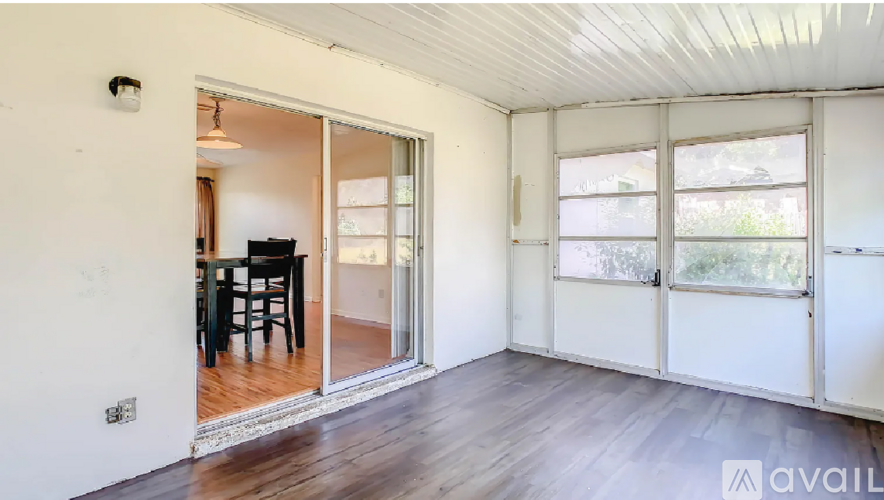 Edgehill Avenue 2 Beds Single Family Home for Rent - Photo gallery 5