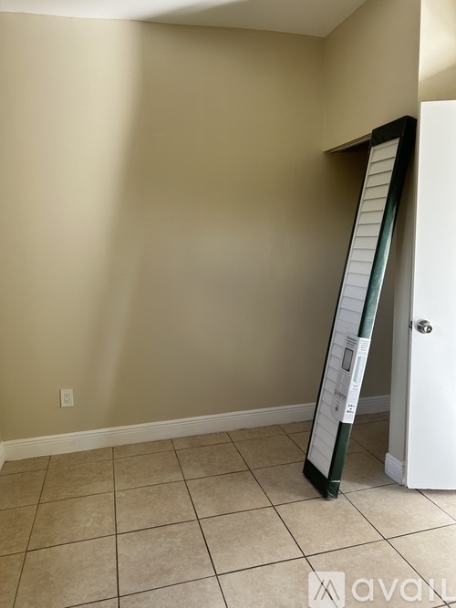 2513 NW 19th Street 1 Apartment for Rent - Photo gallery 1