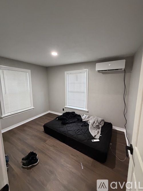 2402 Katherine Street 2 Beds Single Family Home for Rent - Photo gallery 4