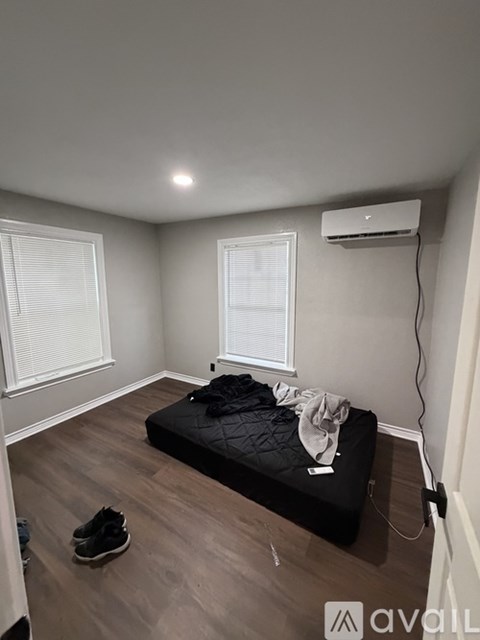 2402 Katherine Street 2 Beds Apartment for Rent
