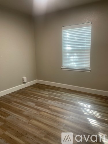 226 Laurel St 3 Beds Apartment for Rent