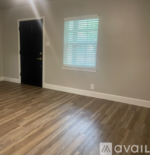 226 Laurel St 3 Beds Single Family Home for Rent - Photo gallery 5