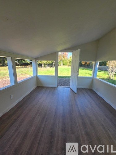 113 Washington Rd 3 Beds Apartment for Rent