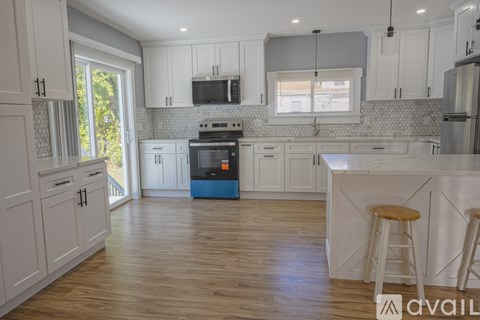 112 Broad Street 3 Beds Apartment for Rent