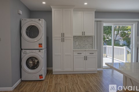 112 Broad Street 3 Beds Apartment for Rent