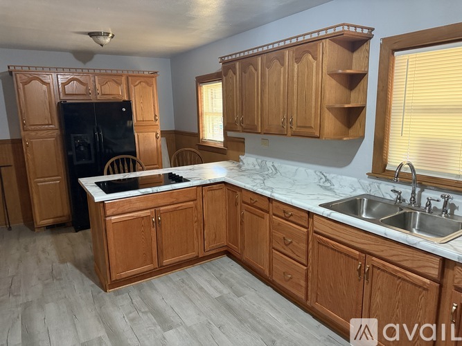 827 6th Avenue Southwest 3 Beds Single Family Home for Rent - Photo gallery 2