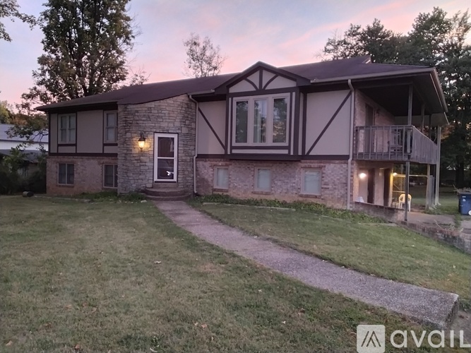 1910A North English Station Road 3 Beds Single Family Home for Rent - Photo gallery 1