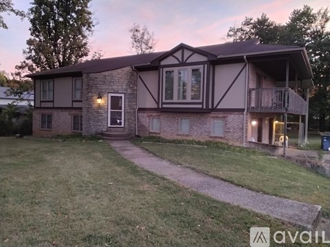 1910A North English Station Road 3 Beds Apartment for Rent