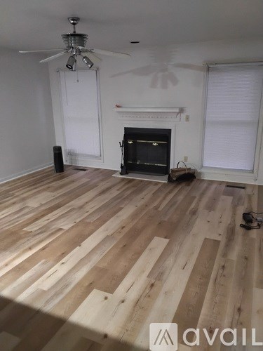 1910A North English Station Road 3 Beds Apartment for Rent