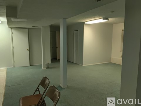 1910A North English Station Road 3 Beds Apartment for Rent