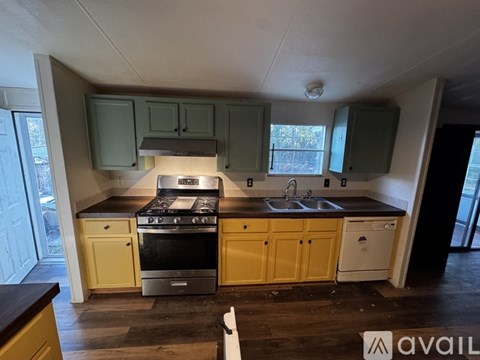 907 South Weeks Street 3 Beds Apartment for Rent
