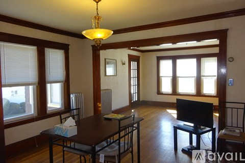 115 Playstead Rd 2 Beds Apartment for Rent