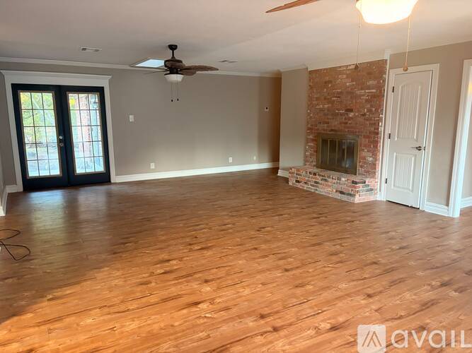 22 Lakeview Drive 3 Beds Single Family Home for Rent - Photo gallery 3