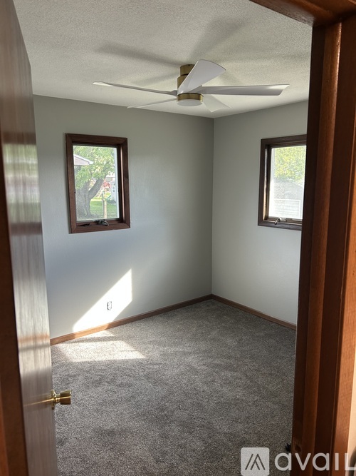 765 W 8th St 3 Beds Single Family Home for Rent - Photo gallery 1