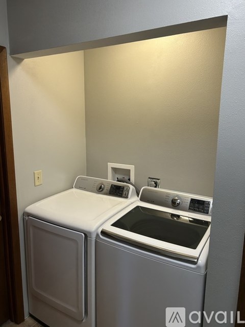 765 W 8Th St 3 Beds Apartment for Rent