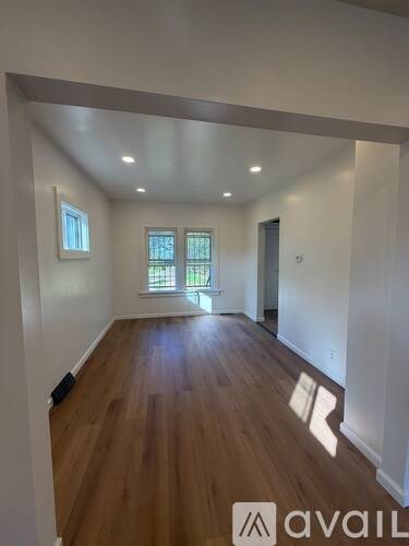 Freeman St 3 Beds Apartment for Rent