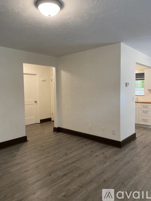 115 Southeast 9Th Street 2 Beds Apartment for Rent