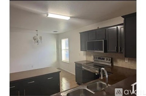 9113 Goldenview Drive 4 Beds Apartment for Rent